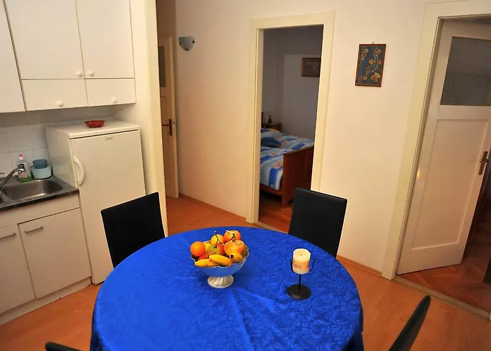 Mirta-2 By Interhome Sutivan