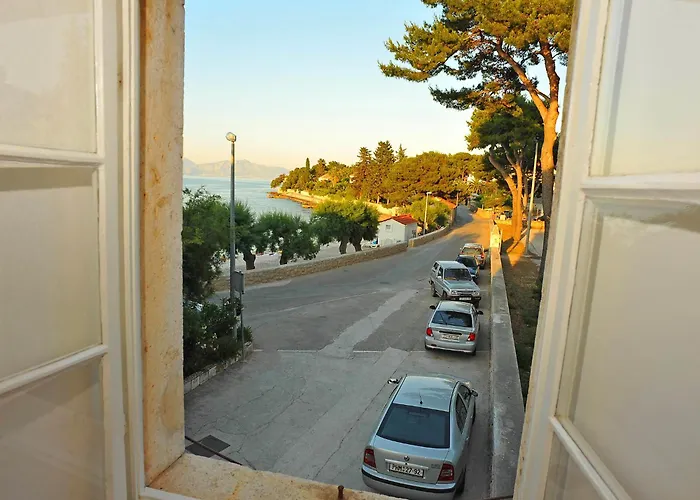 Mirta-2 By Interhome Sutivan