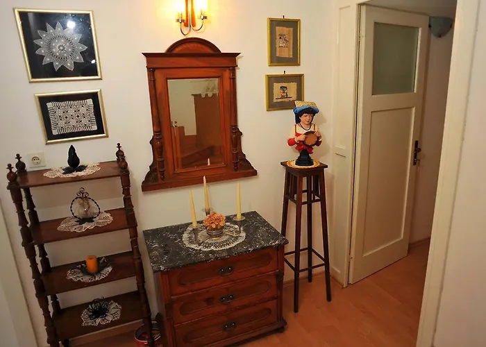 Mirta-2 By Interhome Appartement Sutivan